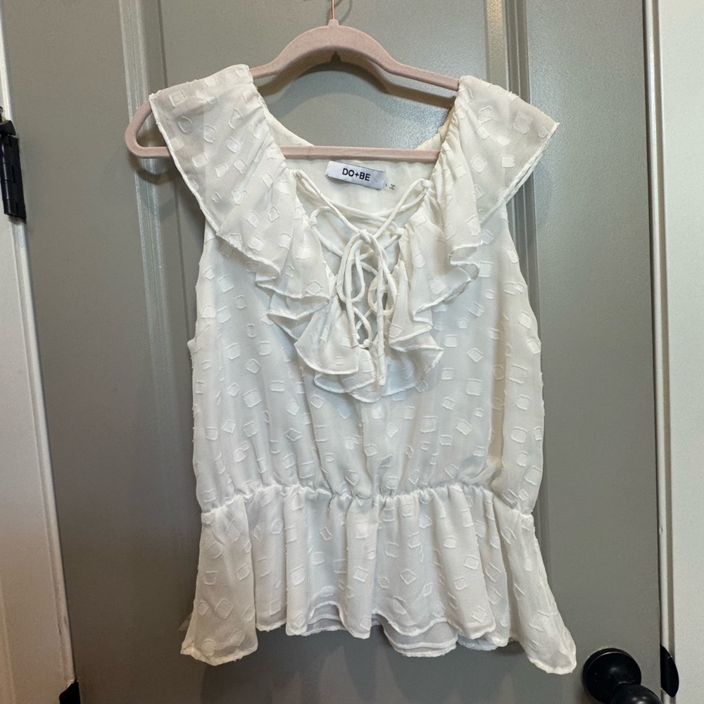 DO+BE Lace-up Top